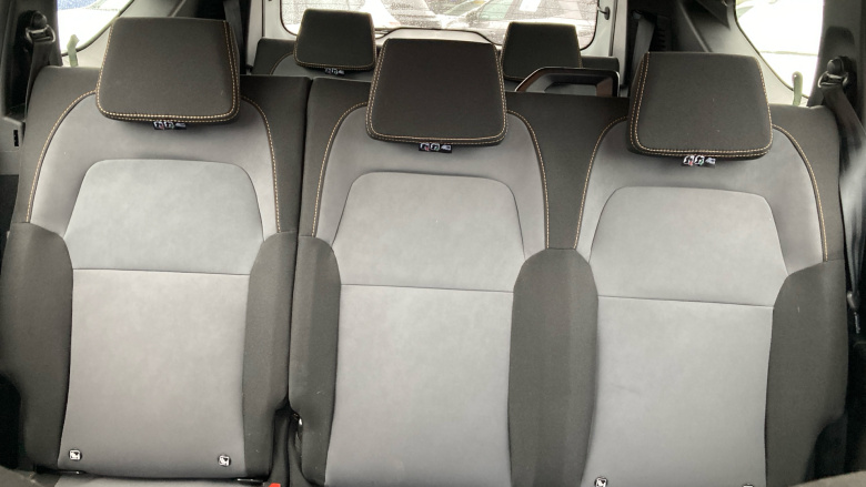 Dacia Jogger 1.6 HEV Extreme 5dr Auto Hybrid Estate